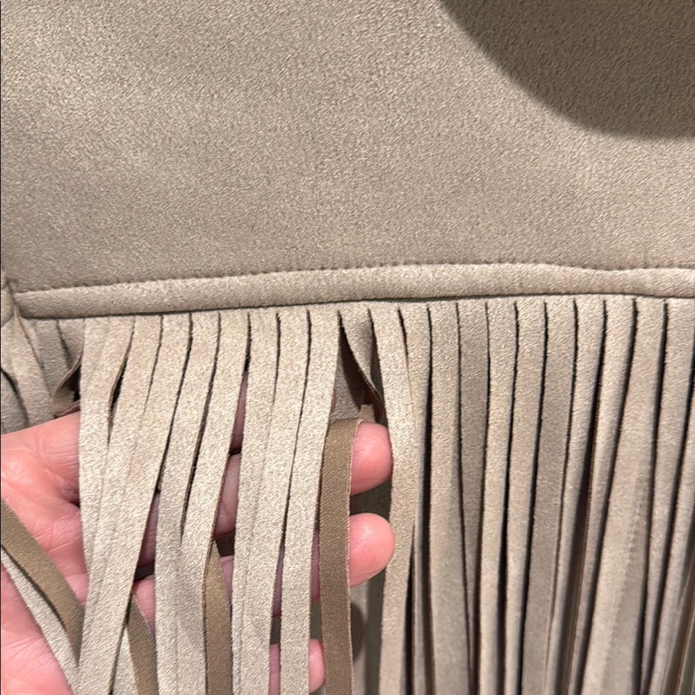 Faded Rose  Faux  Suede cropped  Fringe Jacket  in beige /brand new - Picture 5 of 9